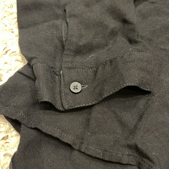 Express Black V-Neck Button Down Long Sleeve Blouse Sz Small - Picture 5 of 6